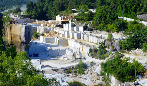 6be9983b32ca5127264d23e5eacaf5a4_block_bkg_Quarry